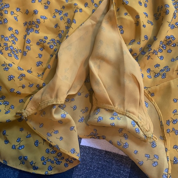 Cupcakes and Cashmere Top - Picture 5 of 5